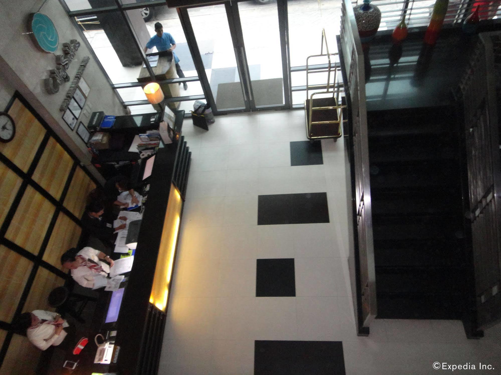 City Suites Ramos Tower Cebu Buitenkant foto