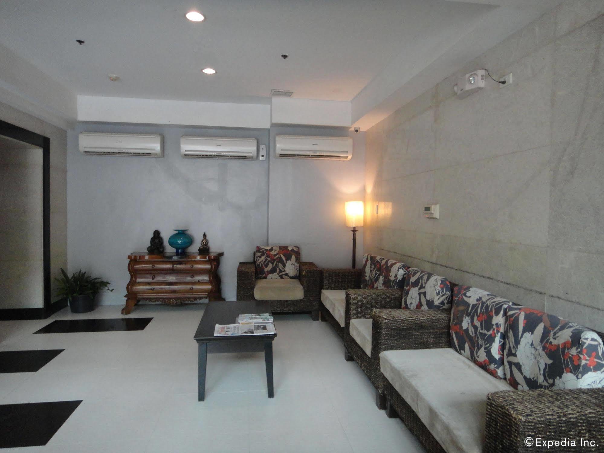 City Suites Ramos Tower Cebu Buitenkant foto