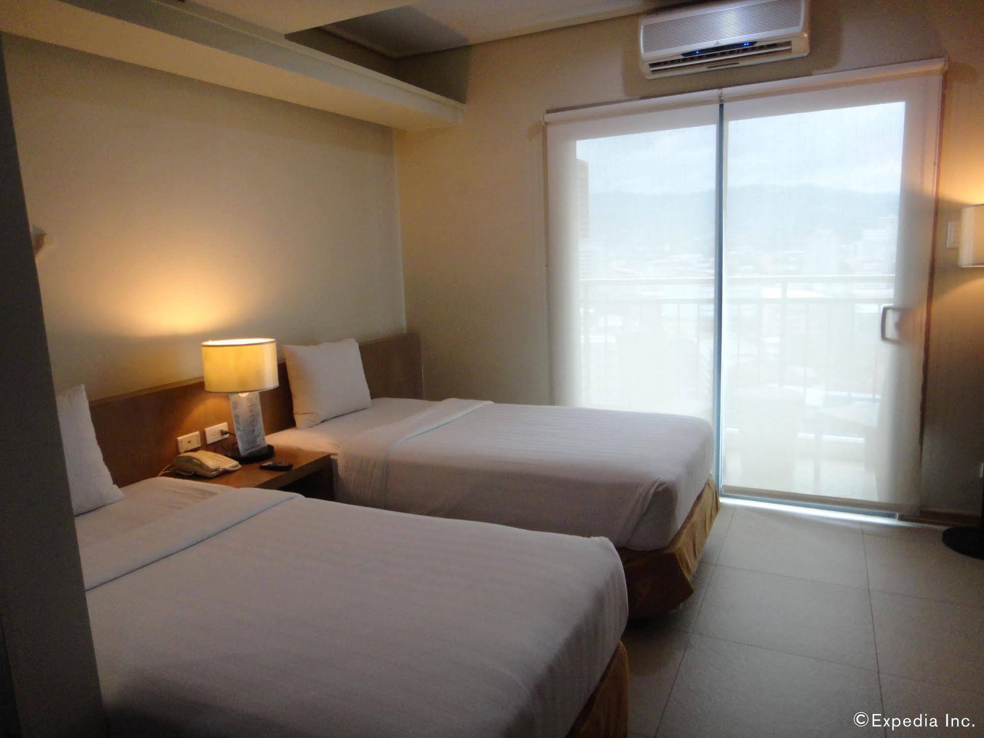 City Suites Ramos Tower Cebu Buitenkant foto