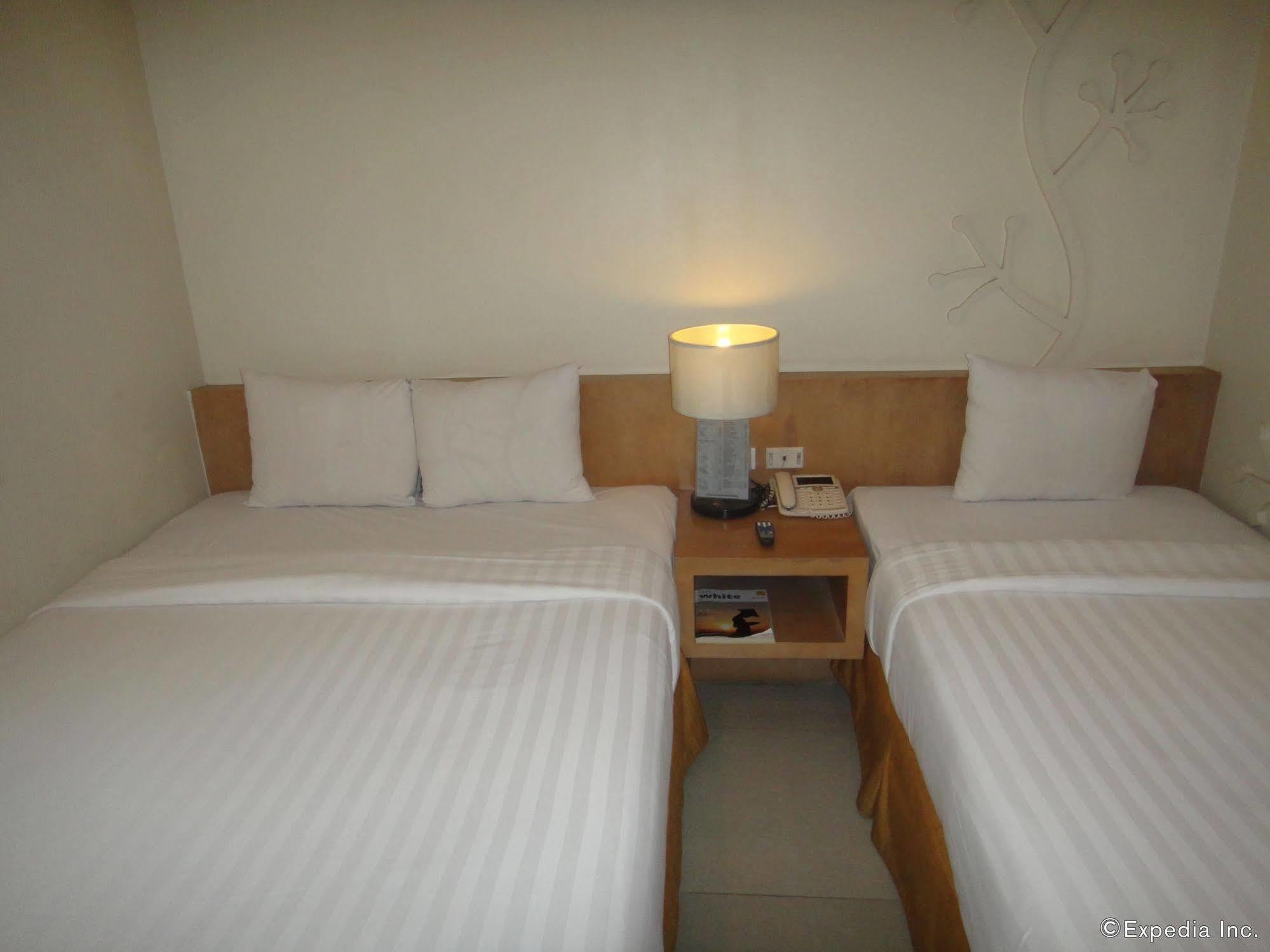City Suites Ramos Tower Cebu Buitenkant foto