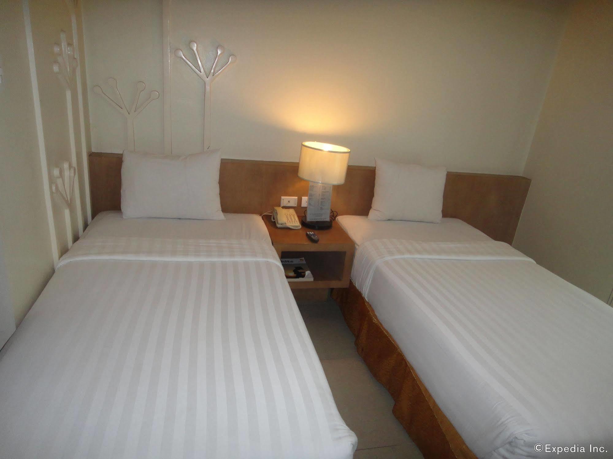 City Suites Ramos Tower Cebu Buitenkant foto