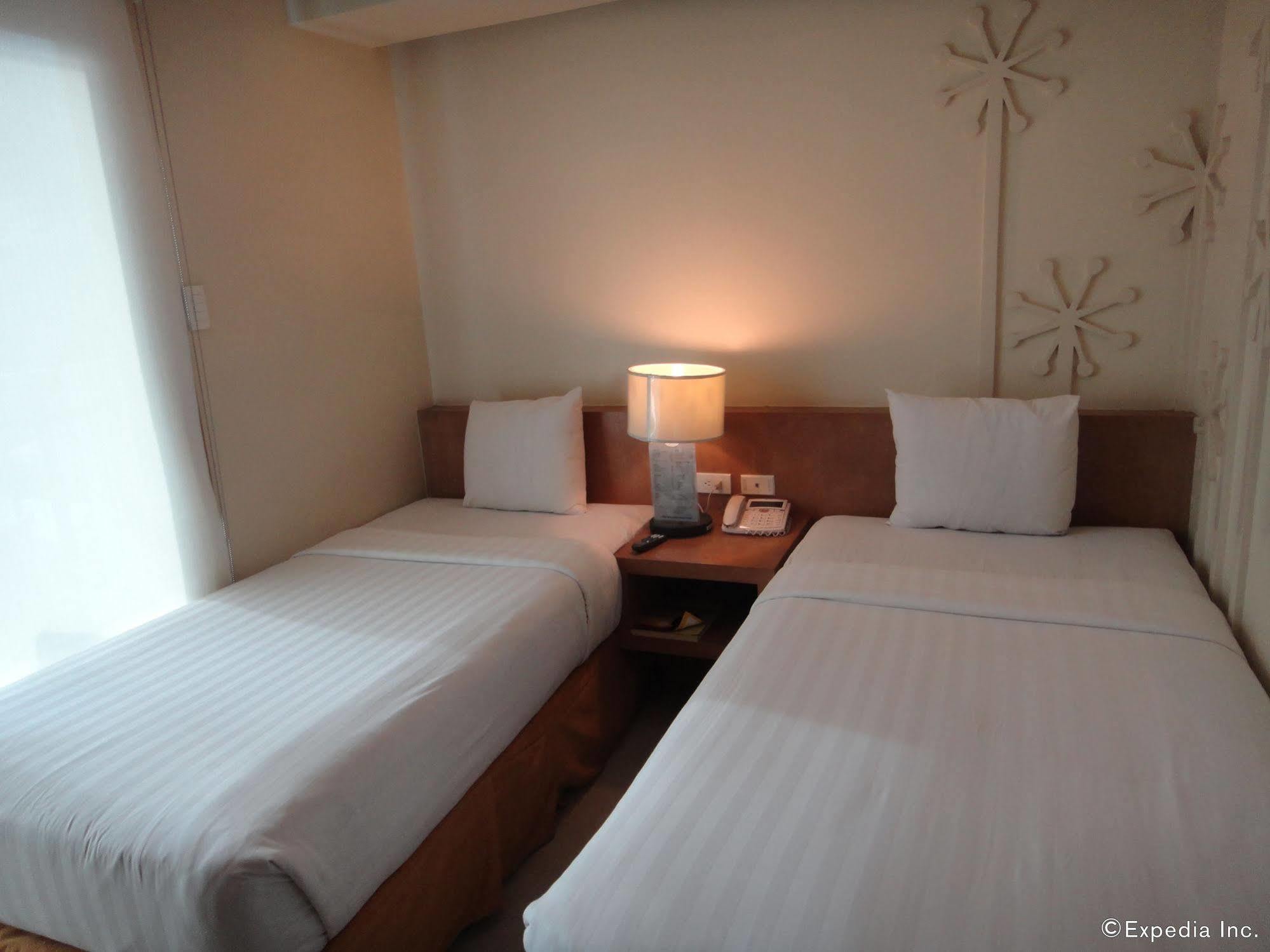 City Suites Ramos Tower Cebu Buitenkant foto