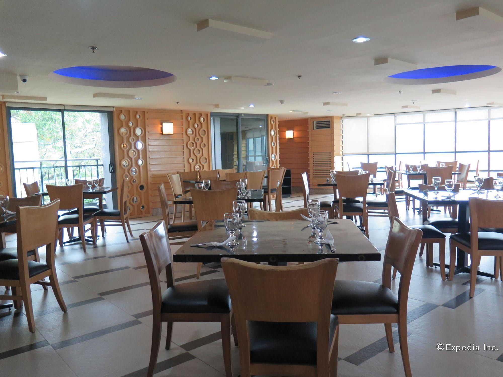 City Suites Ramos Tower Cebu Buitenkant foto