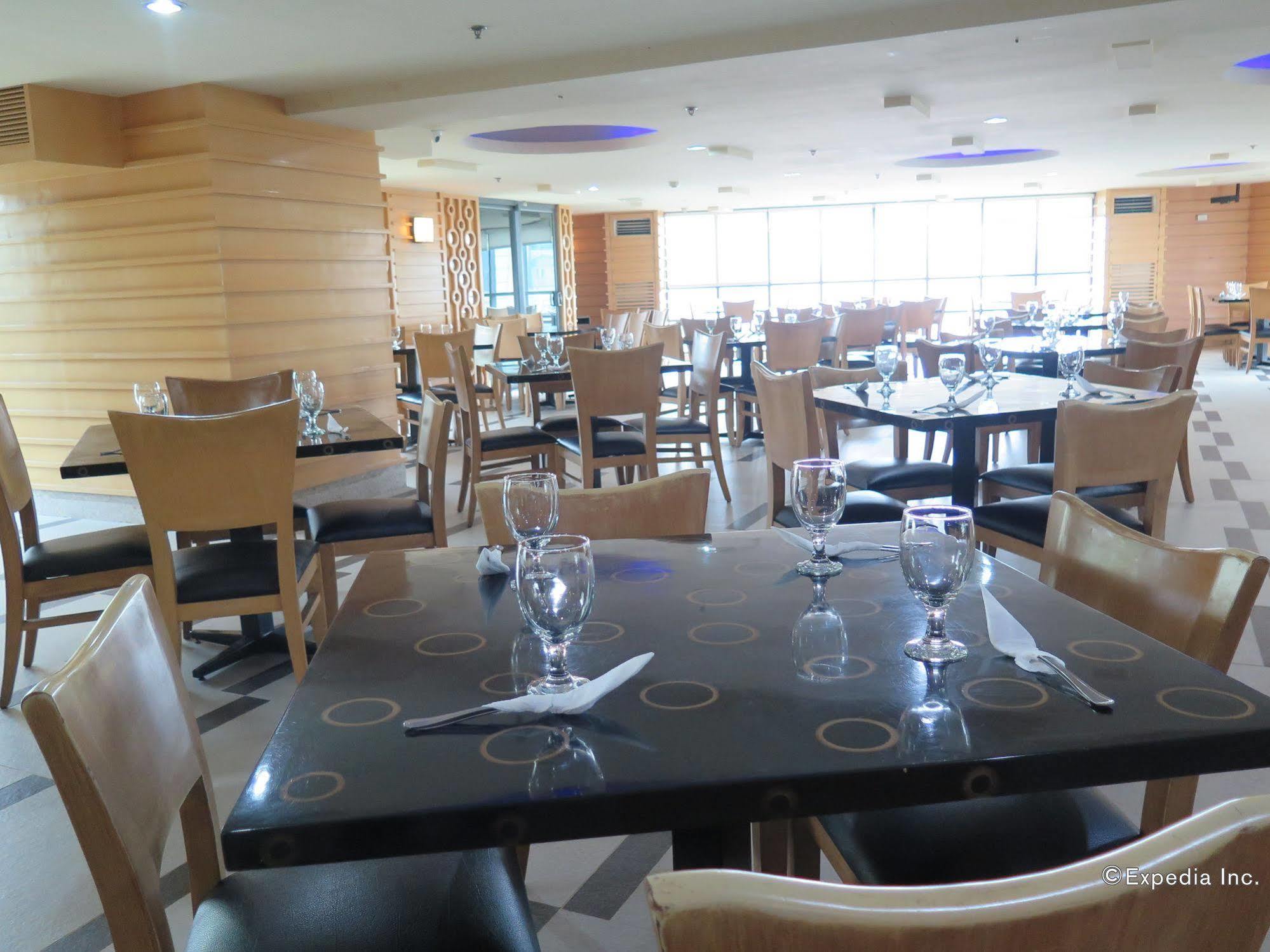 City Suites Ramos Tower Cebu Buitenkant foto