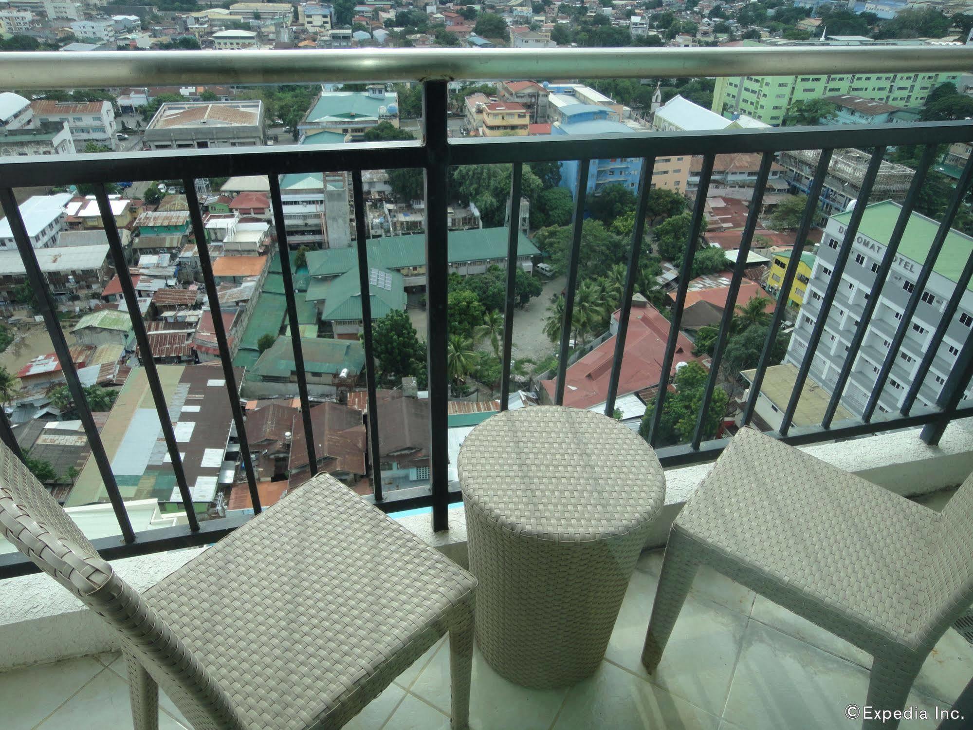 City Suites Ramos Tower Cebu Buitenkant foto
