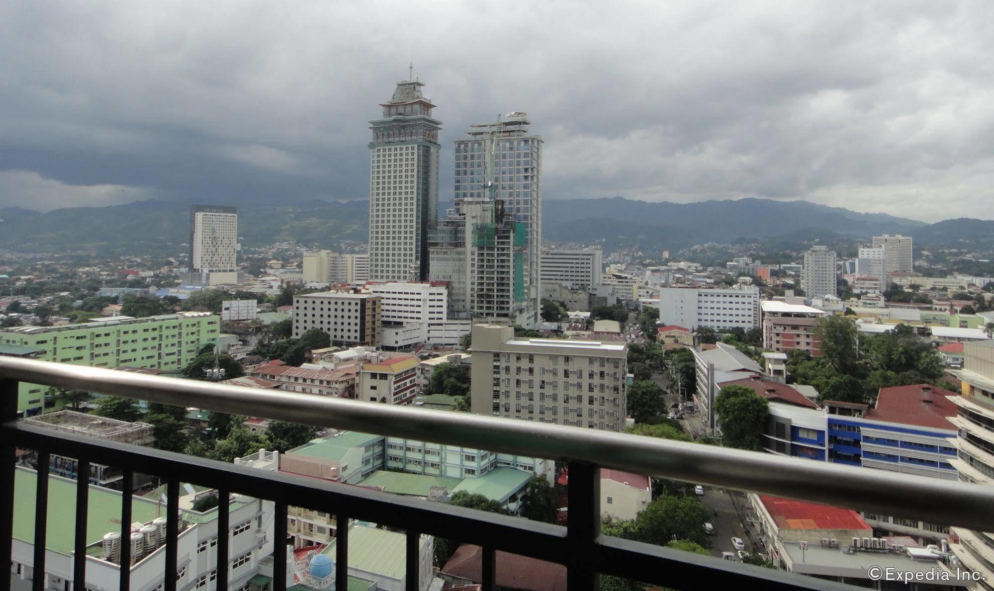 City Suites Ramos Tower Cebu Buitenkant foto